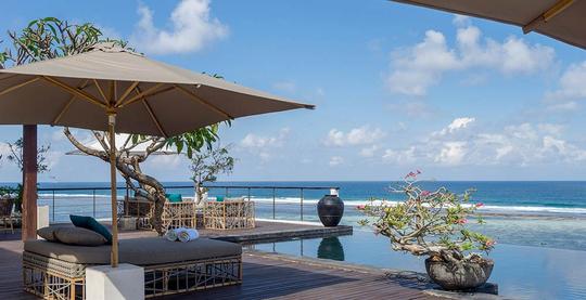 Grand Cliff Nasu Dua pool Deck 