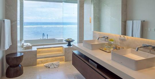 Grand Cliff Nasu Dua bathroom
